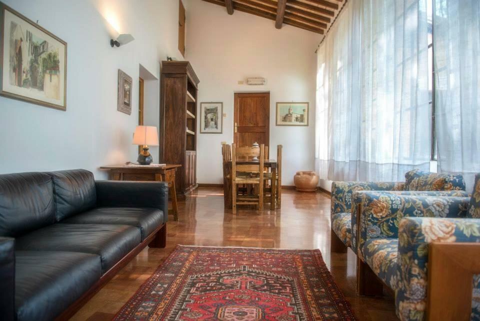 Ferienwohnung Casa Dei Lecci Foligno Exterior foto