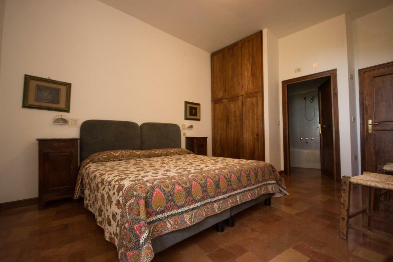 Ferienwohnung Casa Dei Lecci Foligno Exterior foto